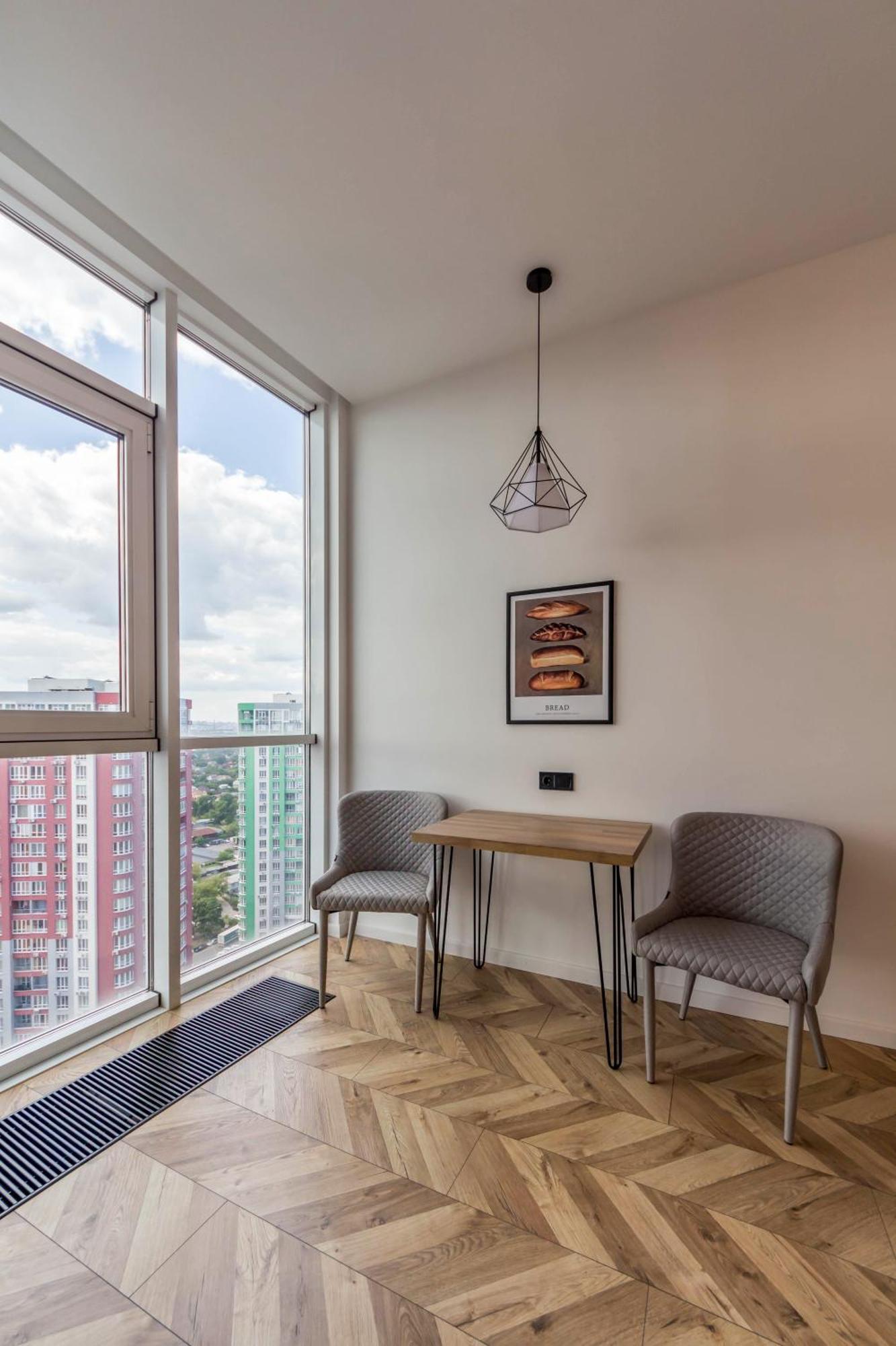 Design Apartments With Panoramic View Kiev Bagian luar foto