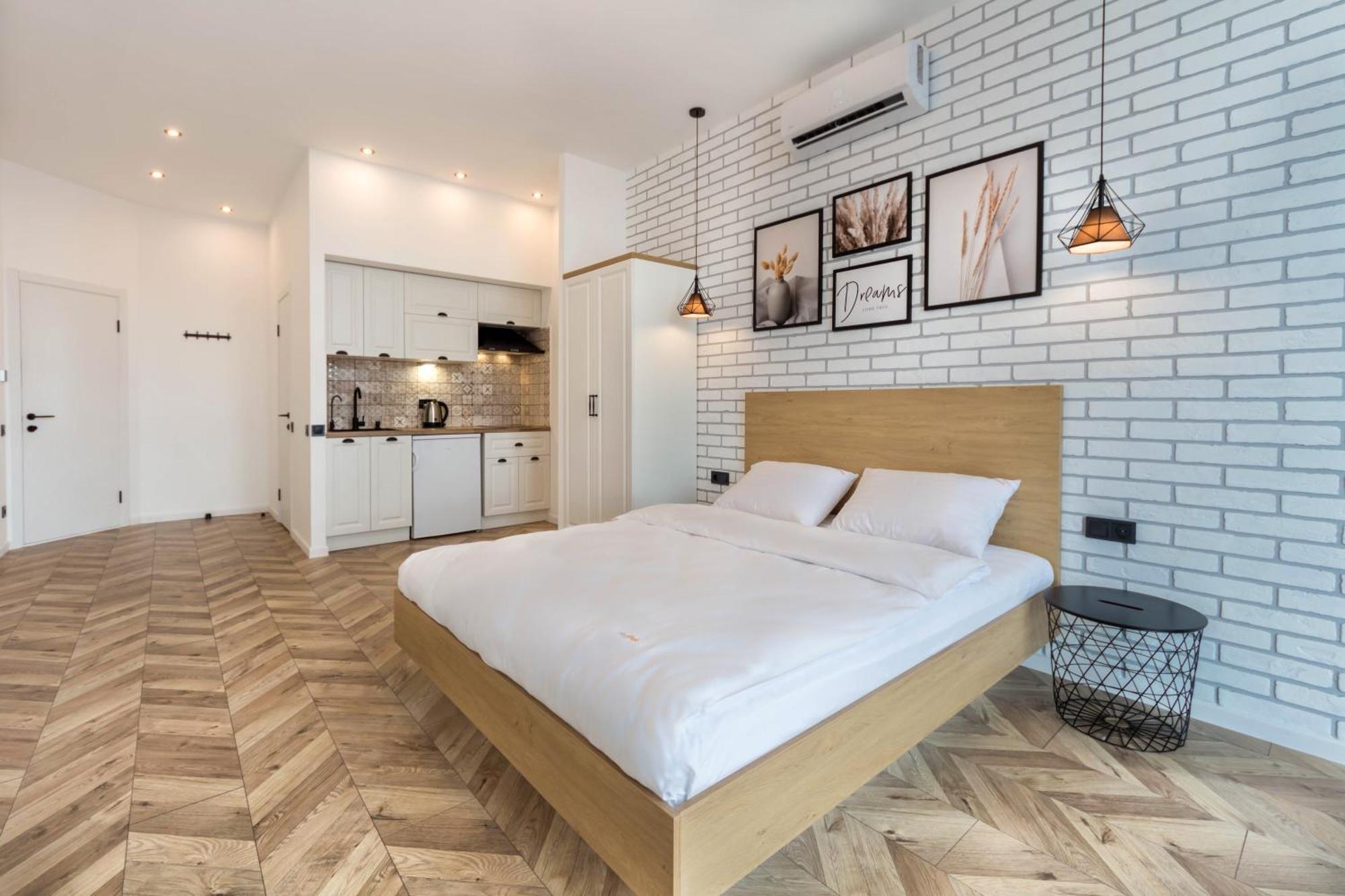 Design Apartments With Panoramic View Kiev Bagian luar foto